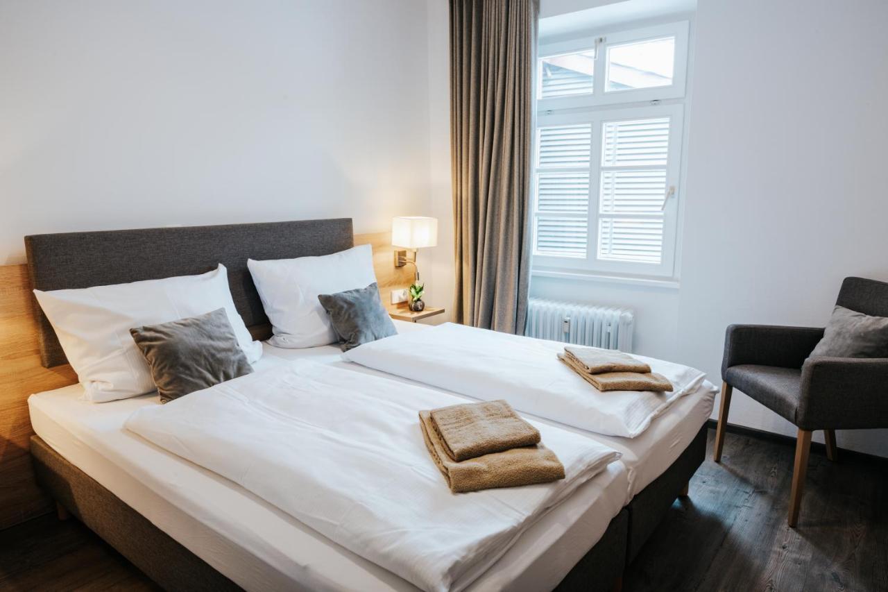 Residenz Weingut Schloss Reinhartshausen Bed & Breakfast Eltville am Rhein Exterior foto